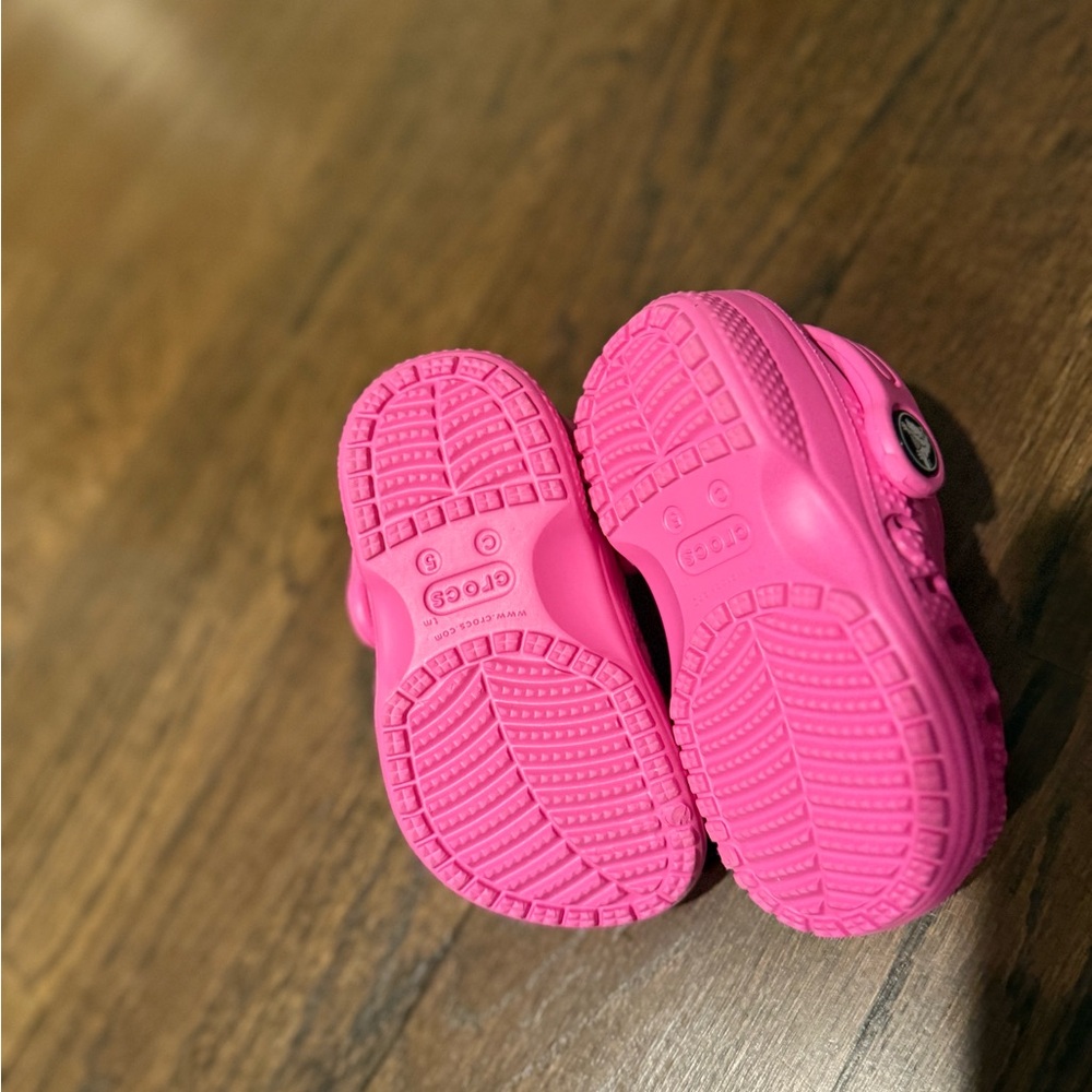 Kids Croc Shoes- Pink Size 5c - Picture 2 of 2